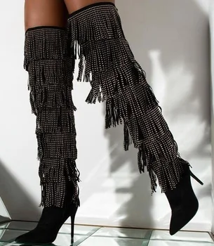 Пикантные женские длинные ботинки с бахромой из бисера, черные замшевые сапоги до бедра с острым носком и кисточками, сапоги выше колена на тонком эластичном каблуке
